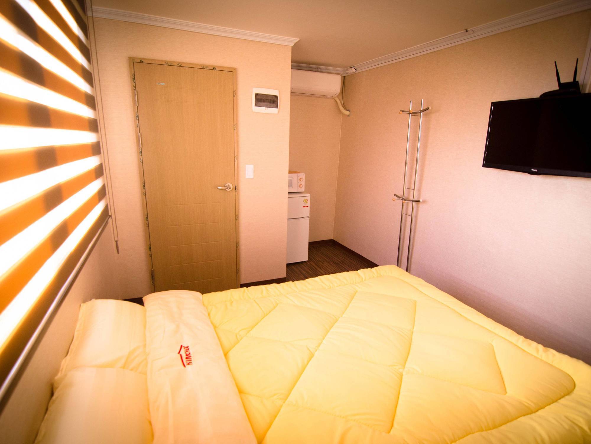 Yakorea Hostel Hongdae Seoul Exterior photo