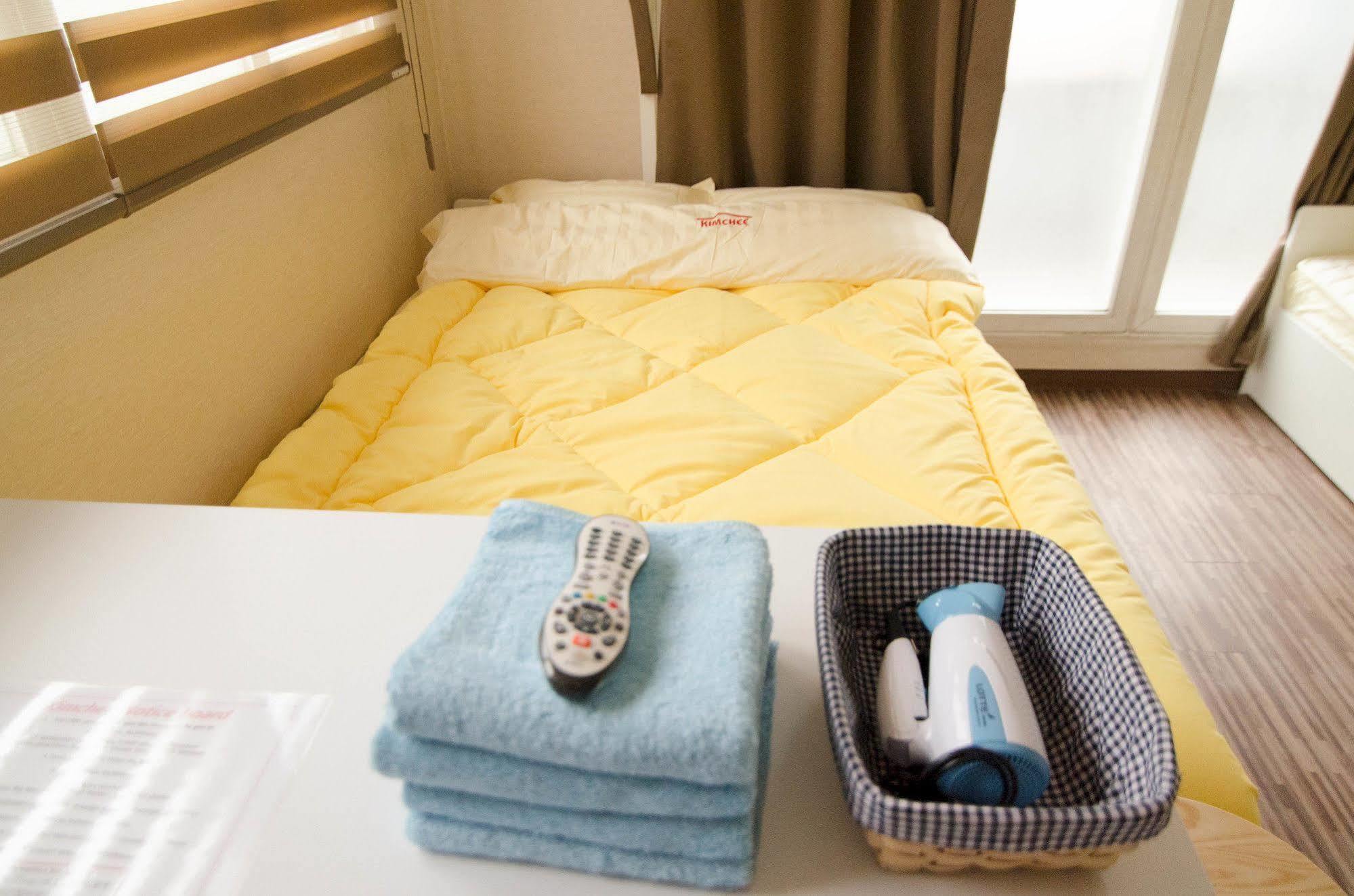 Yakorea Hostel Hongdae Seoul Exterior photo